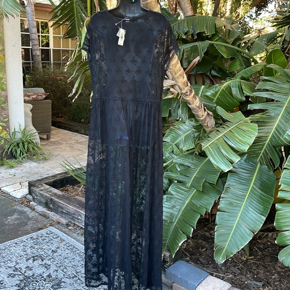 Torrid, sheer floral, maxi dress or duster - Picture 5 of 7